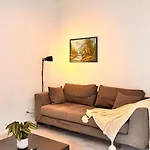 Apartment Mestre, New Single With Balcony & Bath Venice